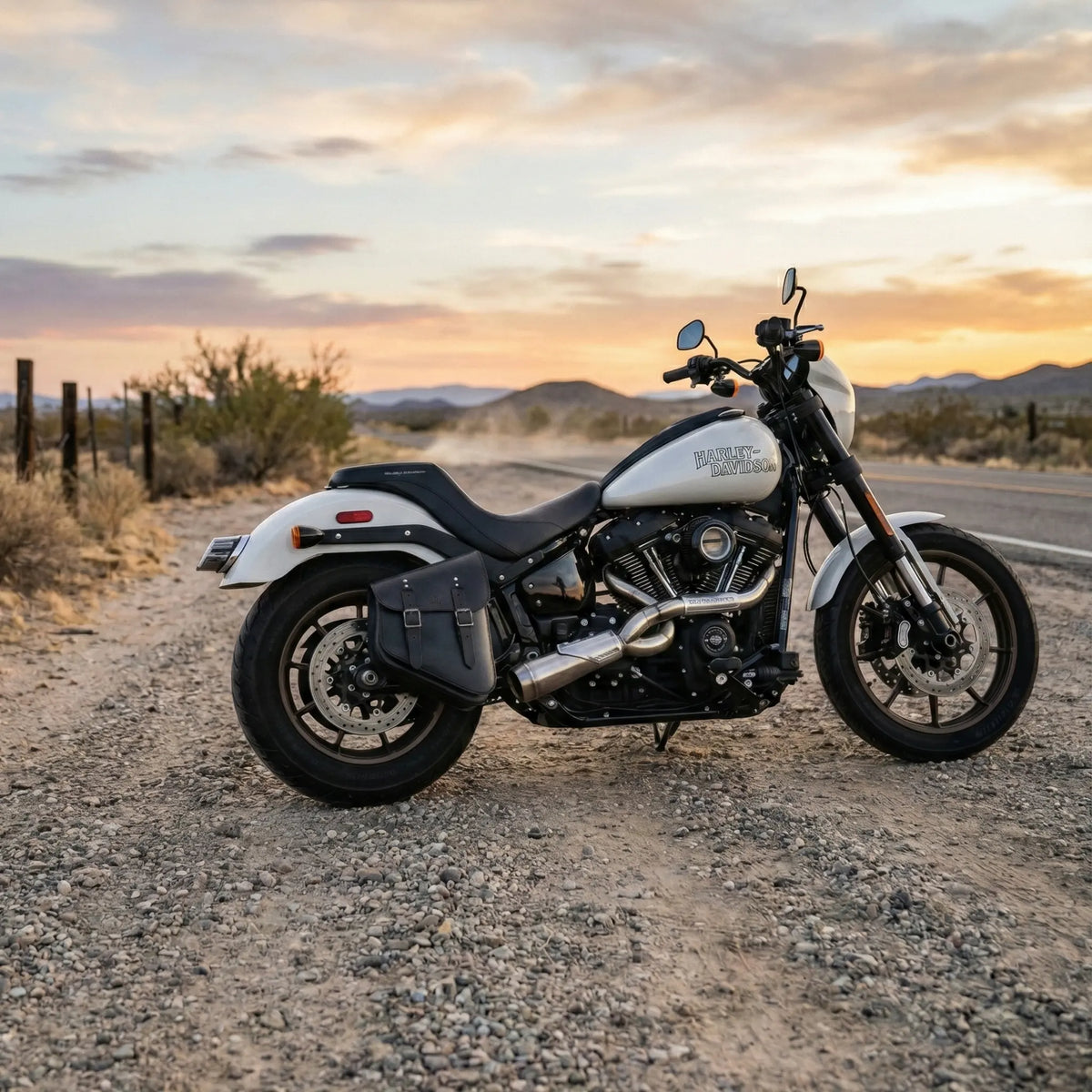 H-D® 2018-Later Softail Right Side Solo Bag - SHR01